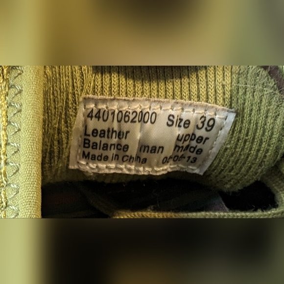 Dansko Slip Resistant Brown and Green, Leather Shoes, Size 39 - Picture 9 of 9